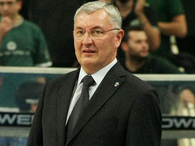 Καζλάουσκας: «Δεν σκεφτόμαστε το αήττητο σερί μας»