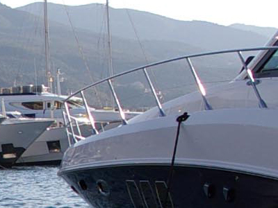 Ακυβέρνητο σκάφος στην Μύρινα