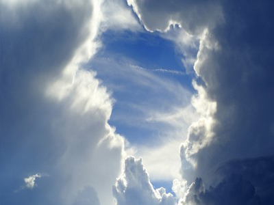 Νεφώσεις με τοπικές βροχές