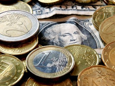 Μικρή άνοδο σημειώνει το ευρώ έναντι του δολαρίου