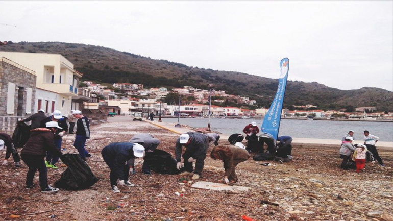 Το Ίδρυμα «Μαρία Τσάκος» και η HELMEPA σε εθελοντικούς καθαρισμούς στα Καρδάμυλα της Χίου