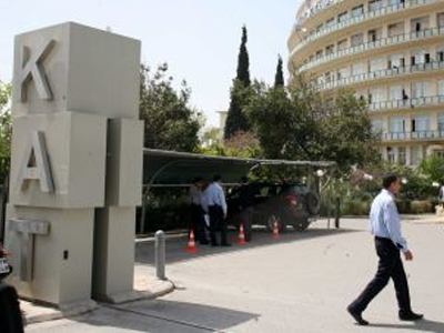 Αμόκ ασθενούς στο ΚΑΤ με σοβαρό τραυματισμό γιατρού και νοσηλεύτριας