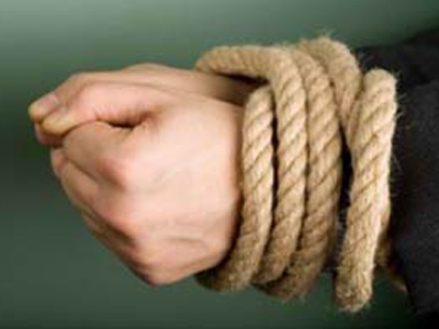 Σύλληψη 38χρονου για αρπαγή και εκβίαση 30χρονου