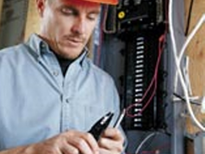 Σκληραίνουν τη στάση τους οι ηλεκτρολόγοι Μαγνησίας