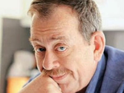 Ο Ηλίας Μαμαλάκης μιλά για τον ρατσισμό