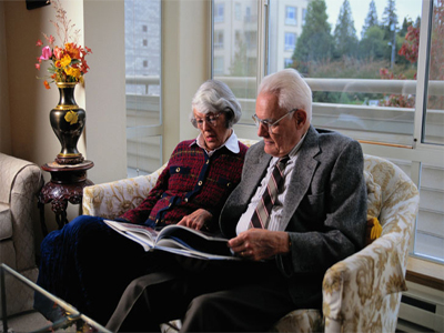 Προσφορά αγάπης από μαθητές σε ηλικιωμένους