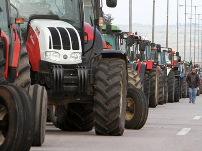 Συνάντηση με τον πρωθυπουργό ζητούν οι αγρότες