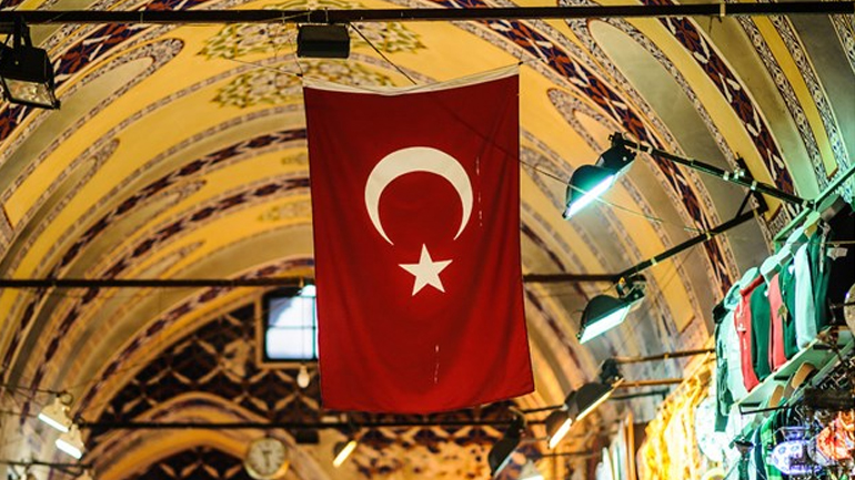 Κωνσταντινούπολη: Τρεις τραυματίες από έκρηξη βόμβας σε στάση λεωφορείων