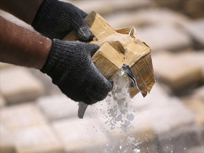 Έκρυβαν ηρωίνη μέσα στο όχημά τους