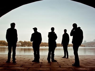 Blueneck @ six d.o.g.s