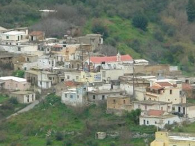 Ιερή… κόντρα στο Σφεντύλι