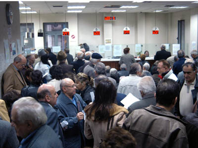 Στον «πάγο» χιλιάδες συνταξιοδοτήσεις