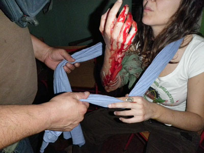 «Μέρες χούντας ΔΝΤ και νεοφιλελευθερισμού – Αστυνομική εισβολή στα γραφεία του Δικτύου»