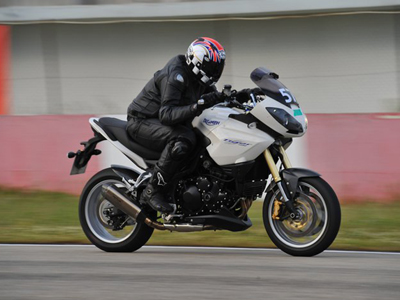 Έκλεβαν συστηματικά μοτοσικλέτες