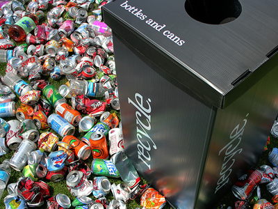 Προκάλεσαν πυρκαγιά σε μηχάνημα ανακύκλωσης