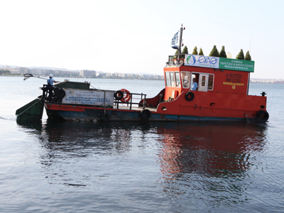 Καθαρίζει τον Θερμαϊκό