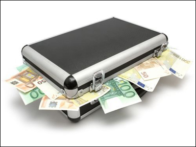 Του πήραν τη βαλίτσα με τα λεφτά