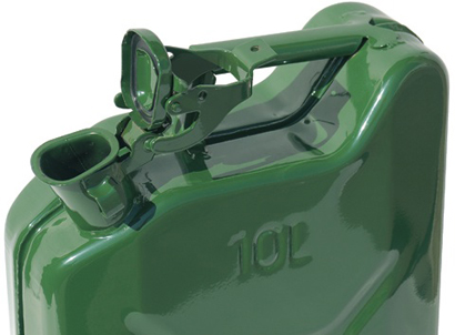 Του έριξαν πετρέλαιο για να τον αιφνιδιάσουν