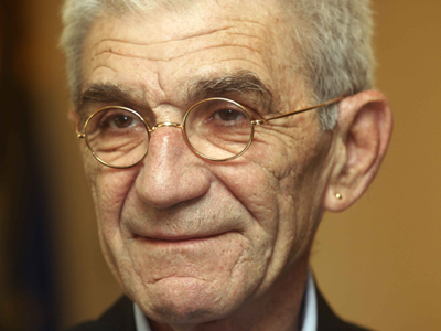 Στηρίζουν Μπουτάρη για τους γάμους και τις υιοθεσίες παιδιών από ομοφυλόφιλα ζευγάρια