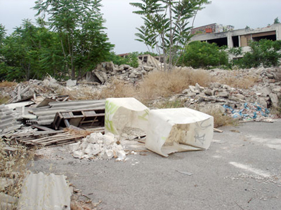 Χωματερή κατάντησε το κτίριο της Columbia