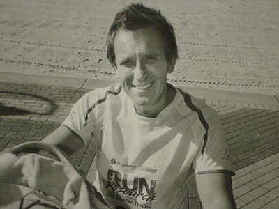 Τρέχει στον Μαραθώνιο για το καλό των γυναικών