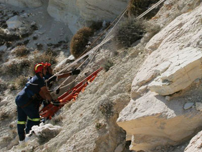 Έπεσε στον γκρεμό