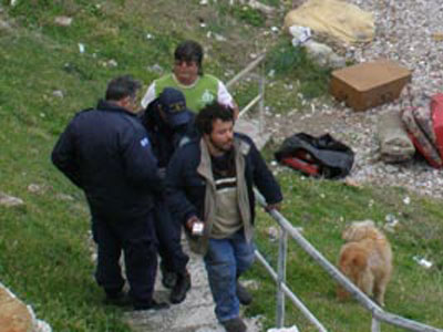 Ζούσε στην παραλία μέσα στον χειμώνα