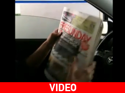 Παρακωλύουν την κυκλοφορία μοιράζοντας εφημερίδες στα διόδια