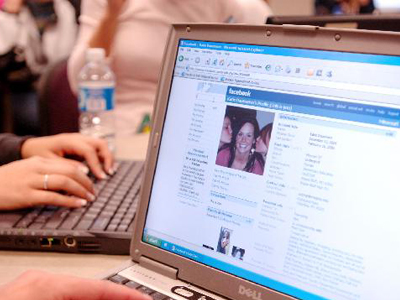 Πλήρωσε ακριβά τη γνωριμία μέσω διαδικτύου