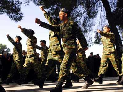 Δεν θέλουν να κλείσει το στρατόπεδο