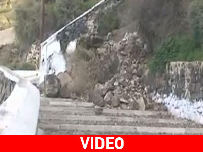 Σοβαρές ζημιές στην κλιμακωτή οδό προς τα Φηρά