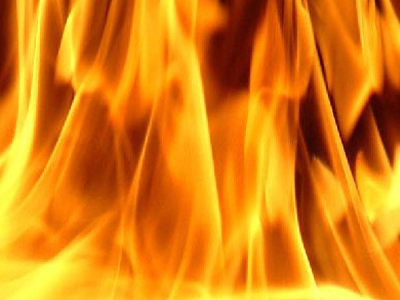 Μολότοφ σε οικία στη Bούλα