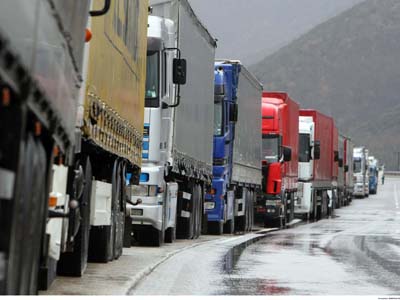 Stop στα φορτηγά από την Τουρκία