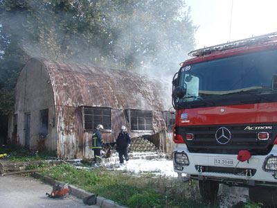 Η φωτιά αποκάλυψε τα τοξικά σε αποθήκη