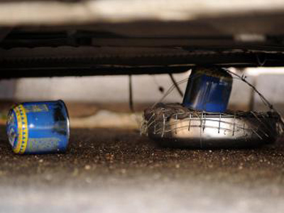 Έβαλαν γκαζάκια στο Δημαρχείο Νεάπολης