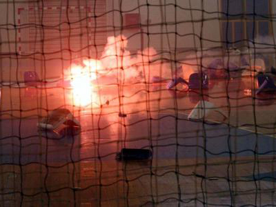 Η κροτίδα τον τραυμάτισε στο χέρι