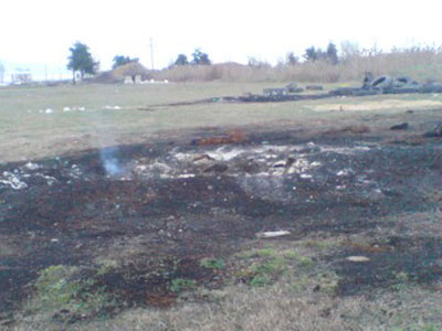 Καίνε ελαστικά δίπλα σε κατοικημένες περιοχές