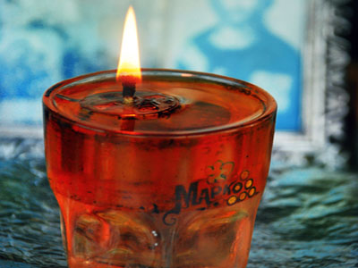 Καταπίνουν το φυτιλάκι απ’ το καντήλι για να μείνουν έγκυες