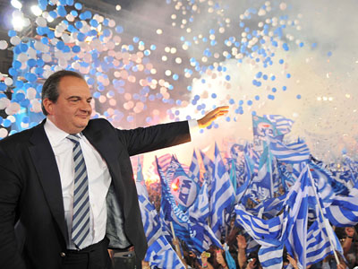 Πορτοφολάδες ξάφρισαν οπαδούς της ΝΔ