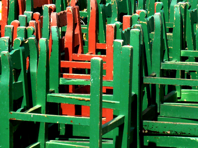 Προσφέρετε στις κρατούμενες αυτό που δεν έχετε ανάγκη!