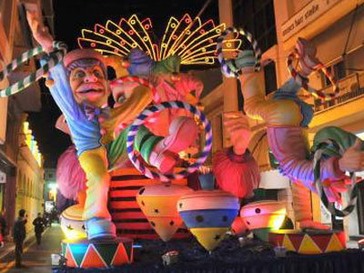 Εντυπωσιακό και φέτος το Πατρινό Καρναβάλι