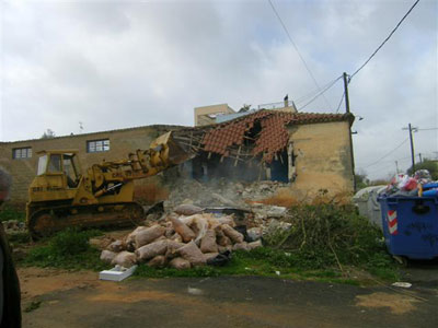 Πλατεία θα γίνει το παλιό κτίριο