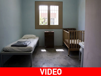 Δεν τους επιτρέπουν να βοηθούν τους κρατούμενους – μετανάστες