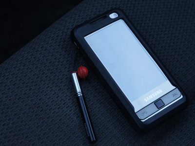 Τον απείλησαν και του πήραν το κινητό