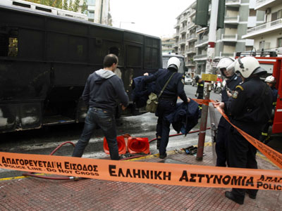 Σύγκρουση αστυνομικής κλούβας με Ι.Χ.