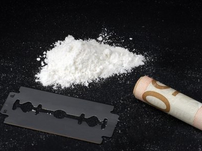 Συνελήφθησαν για κατοχή ναρκωτικών