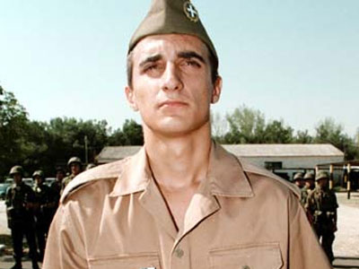 Από ήρωας απατεώνας