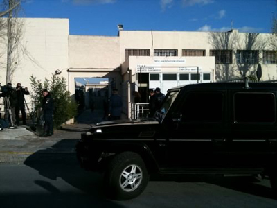 Γκλόμπ και blog διέκοψαν τη δίκη των Πυρήνων