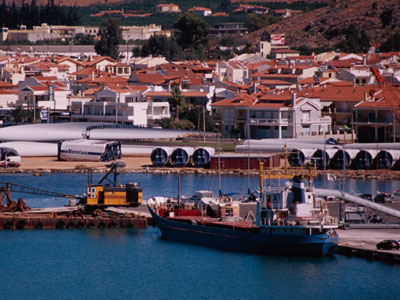 Απομακρύνθηκε το εγκαταλελειμμένο πλοίο