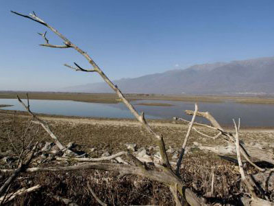 Ψάχνουν χρήματα για να ξαναπλημμυρίσουν τη λίμνη
